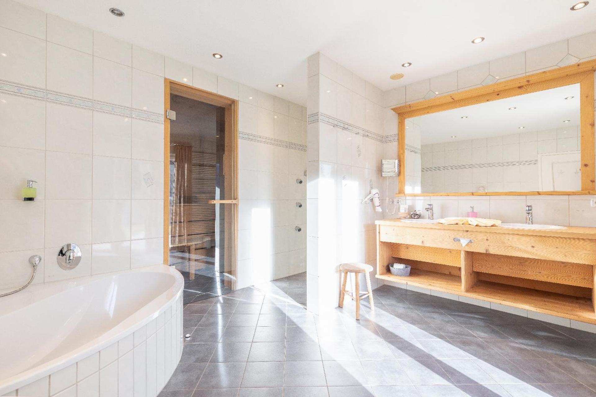 Luxus Ferienhaus Salzburg Chalet Mit Pool, Sauna, Whirlpool, Kamin グロースグマイン エクステリア 写真
